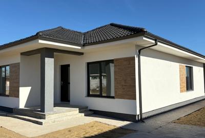 Casa Santandrei, 162 000 E (neg). Comision 0. - 1