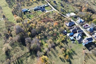 Teren si casa de vânzare la baza muntelui Iezer in Valea Mare Pravat - 6