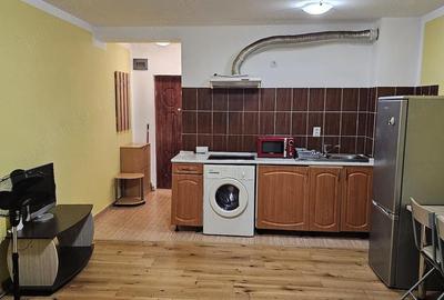 Garsonieră decomandată în Est - 2