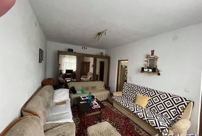 Casă individuală cu 3 camere cu Teren 387 Mp în 1 Mai - 1