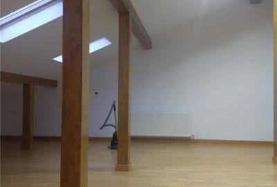 Casă cu 4 camere cu Teren 380 Mp în Dobroești - 10