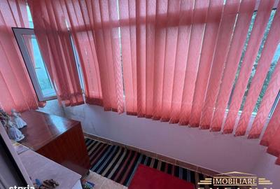 Apartament cu 4 camere decomandat în Central - 5