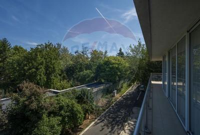 Apartament cu 4 camere decomandat în Central - 1