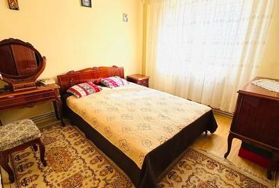 Apartament 2 camere , decomandat, zona Orizont - 3