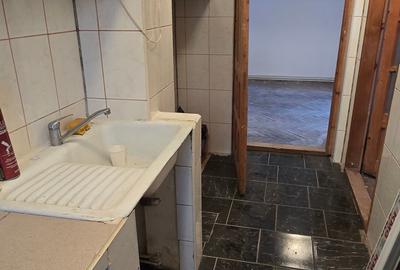 Apartament cu 2 camere semidecomandat în Micro 9 - 4