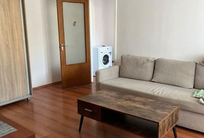 Apartament cu 2 camere semidecomandat, mobilat în Drumul Taberei