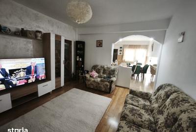 Apartament cu 4 camere în Central - 1