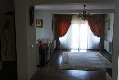 Vila P+E, Stefanesti- Zavoi , teren 1.360 mp, mobilata - 20