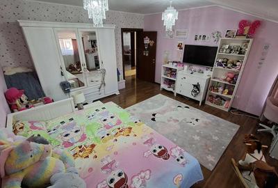 Apartament cu 4 camere decomandat în Central - 13