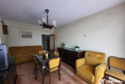 Apartament cu 3 camere semidecomandat în Central - 4