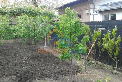 Teren intravilan de 325 mp, în Viilor