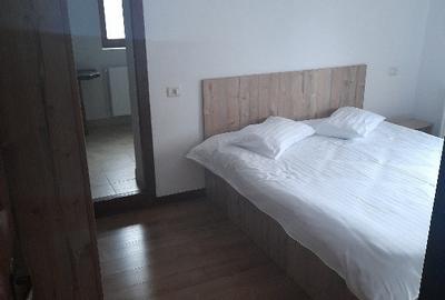 Casă cu 3 camere cu Teren 250 Mp în Central - 2