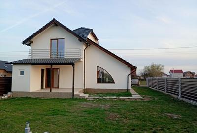 Casă cu 4 camere în Central - 7