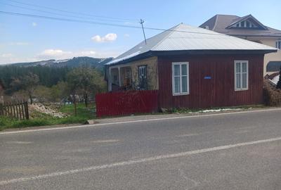 Casă cu 4 camere cu Teren 501 Mp în Tulnici - 3