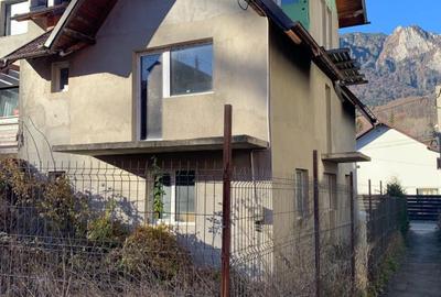 Casă cu Teren 201 Mp în Bușteni - 2