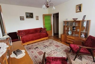 Apartament la etajul 1 cu 2 camere si balcon zona Cedonia - 2