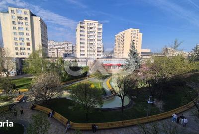 Apartament cu 3 camere decomandat în Central - 2