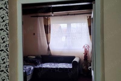 Casă cu 2 camere cu Teren 1200 Mp în Brestovăț - 2