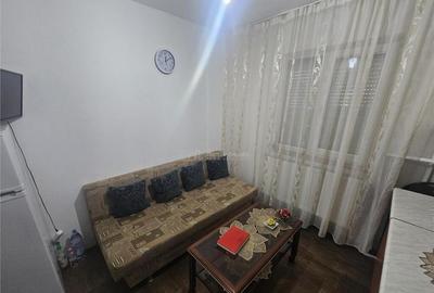 Resita, Garsoniera Mobilata Utilata, Parter, Calea Caransebe - 9