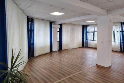 Spațiu comercial, de 106 mp, în Central