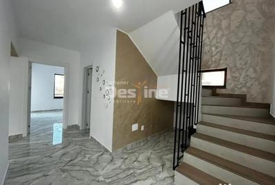 Casă cu 4 camere cu Teren 440 Mp în Miroslava - 1