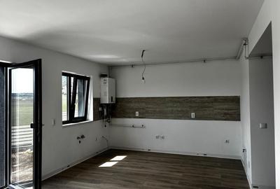 Corp de casa constructie NOUA Codlea,PARTER ,curte proprie. - 1