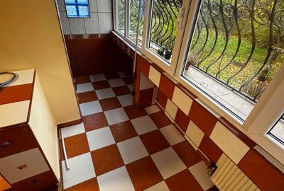Apartament cu 2 camere decomandat în Văcăresti - 2