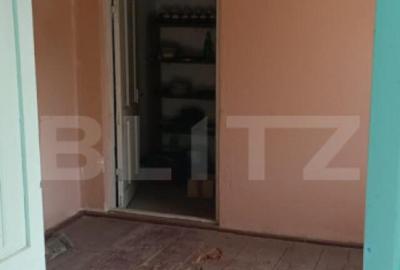 Casa cu 3 camere, bucatarie si baie, 105 mp ?i un teren de - 5