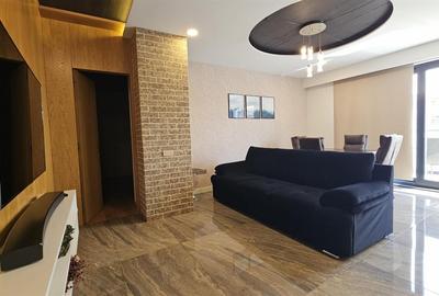 Apartament cu 3 camere semidecomandat, mobilat în Central - 2
