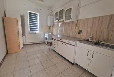Trocadero - Casa 6 camere constructie caramida, deschidere la doua strazi - 13