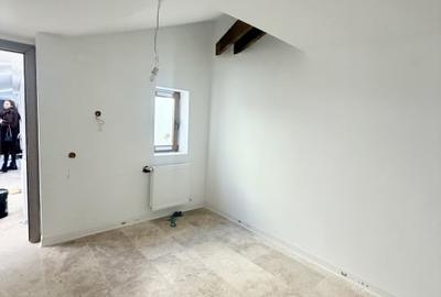 Birou, de 70 mp, în P-ța Romană - 4