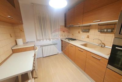 Apartament cu 3 camere decomandat, mobilat în Central - 3