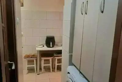 De vanzare apartament recent renovat si amenajat, cu 2 camere in Cartierul Dambu pe Str Ion Buteanu, - 1