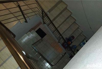 Spațiu comercial, de 144 mp, în Central - 6