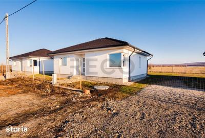 Casă cu 3 camere cu Teren 500 Mp în Sânmartin - 2