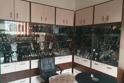 Spațiu comercial, de 48 mp, în Republicii - 6