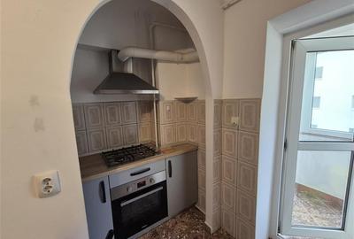 Inchiriere apartament 3 camere decomandate, modern, utilat, Racadau - 9