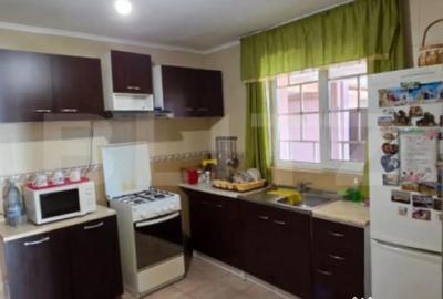 Casă cu 4 camere cu Teren 809 Mp în Central - 2