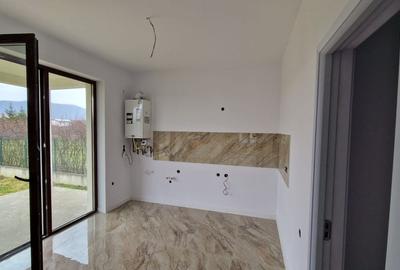 Casă cu 4 camere cu Canalizare în Săsar - 4