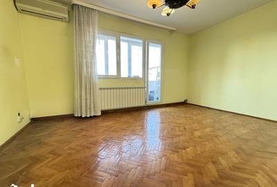 Apartament cu 3 camere semidecomandat în Circumvalațiunii - 4