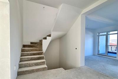 Duplex semifinisat, zona centurii Sud - 1