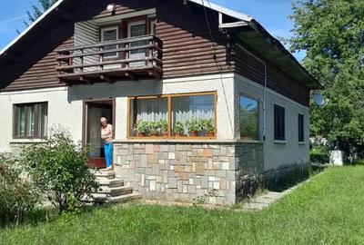 Casa Breaza central cu un mare cire? alb pentru dulcea?a! - 1