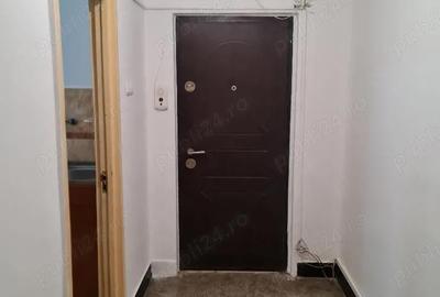Apartament cu 3 camere semidecomandat în Boul Roșu - 8
