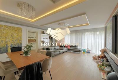 Apartament cu 4 camere decomandat în Primăverii