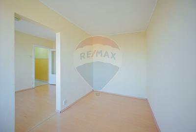 Apartament 2 camere et. 2, de vânzare zona Complex Velența - 13