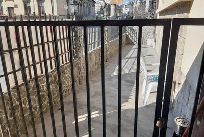 Spațiu comercial, de 50 mp, în Central - 1