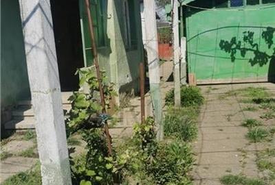 Casa caramida plus o casa de vaiuga - teren generos 1400 mp - doua fronturi stra - 2