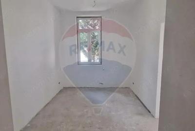 Corp cladire cu 3 camere de vanzare, str. Nicolae Titulescu - 7