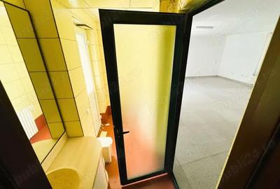 Spațiu comercial, de 110 mp, în Central - 3