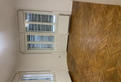 Spatiu comercial-Bl Revolutiei langa Prefectura Comision 0% - 4